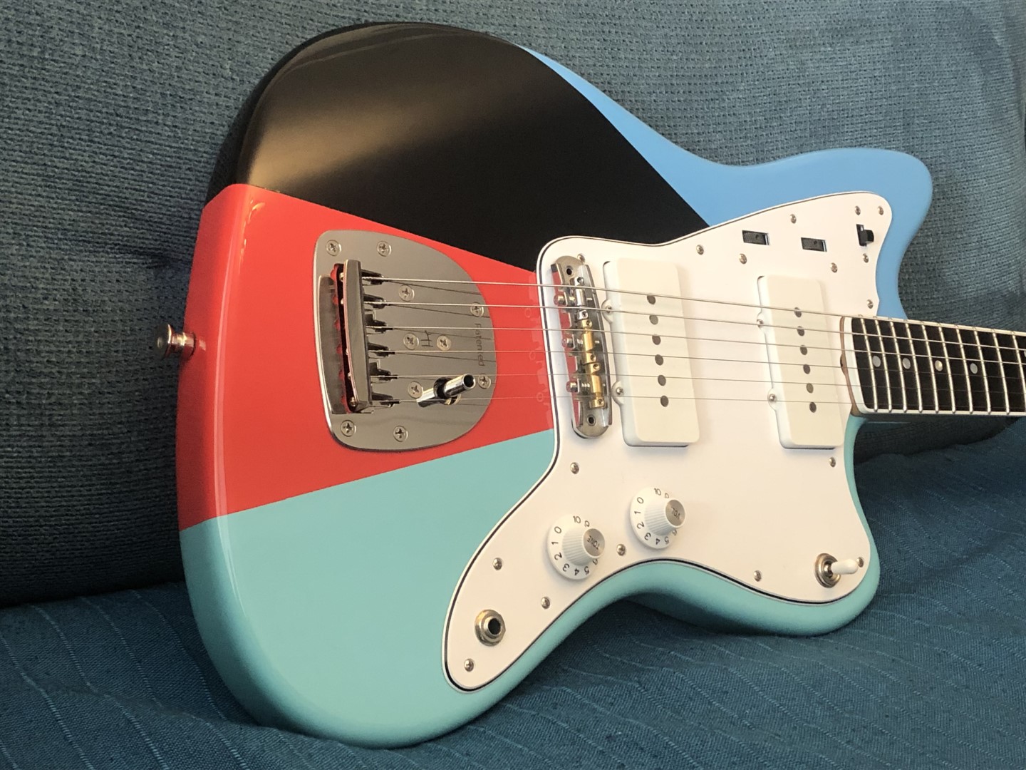 www.silverguitars.com